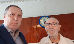 Депутат Горсовета Уфы Юрий Васильев поздравил ветеранов с Днём защитника Отечества!